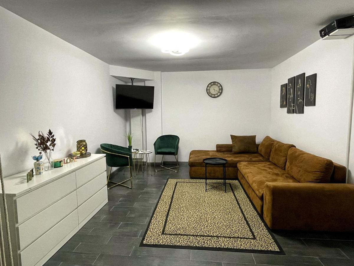 3 Rooms Cinema Garden Parking House Bucureşti Eksteriør bilde
